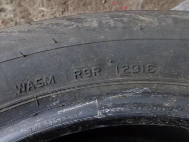 Гуми Зимни 215/60R16, снимка 3 - Гуми и джанти - 20312991