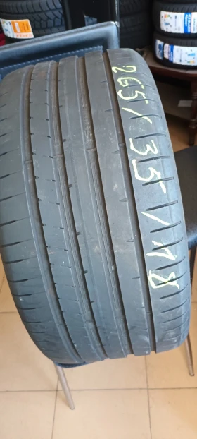      265/35R18