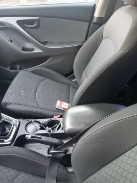 Hyundai Elantra, снимка 13
