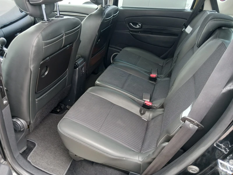 Renault Scenic 1.5 dci , снимка 10 - Автомобили и джипове - 50359293
