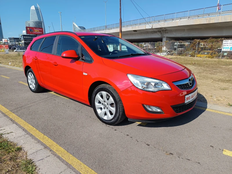 Opel Astra 1.7CDTI, снимка 2 - Автомобили и джипове - 52065895