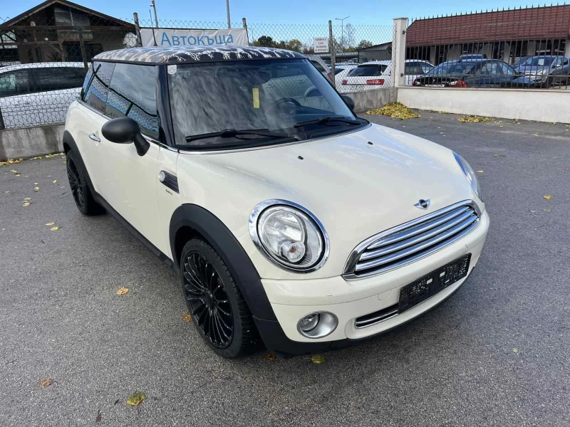 Mini One 1.6I 6 СКОРОСТИ EURO 5A FACE КЛИМАТИК , снимка 3 - Автомобили и джипове - 52169679