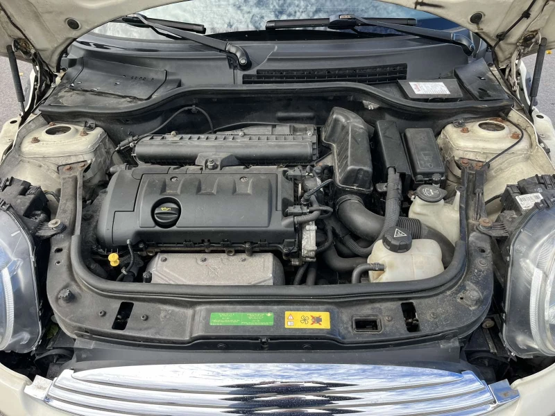 Mini One 1.6I 6 СКОРОСТИ EURO 5A FACE КЛИМАТИК , снимка 14 - Автомобили и джипове - 52169679