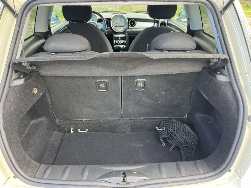 Mini One 1.6I 6 СКОРОСТИ EURO 5A FACE КЛИМАТИК , снимка 13 - Автомобили и джипове - 52169679