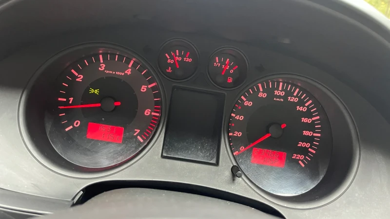 Seat Cordoba, снимка 12 - Автомобили и джипове - 52332340