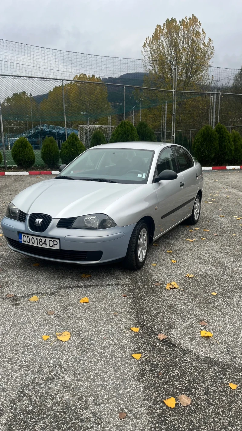 Seat Cordoba, снимка 2 - Автомобили и джипове - 52332340