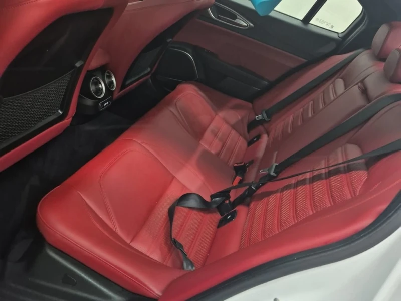 Alfa Romeo Giulia * TI SPORT * CARFAX * , снимка 13 - Автомобили и джипове - 52814358