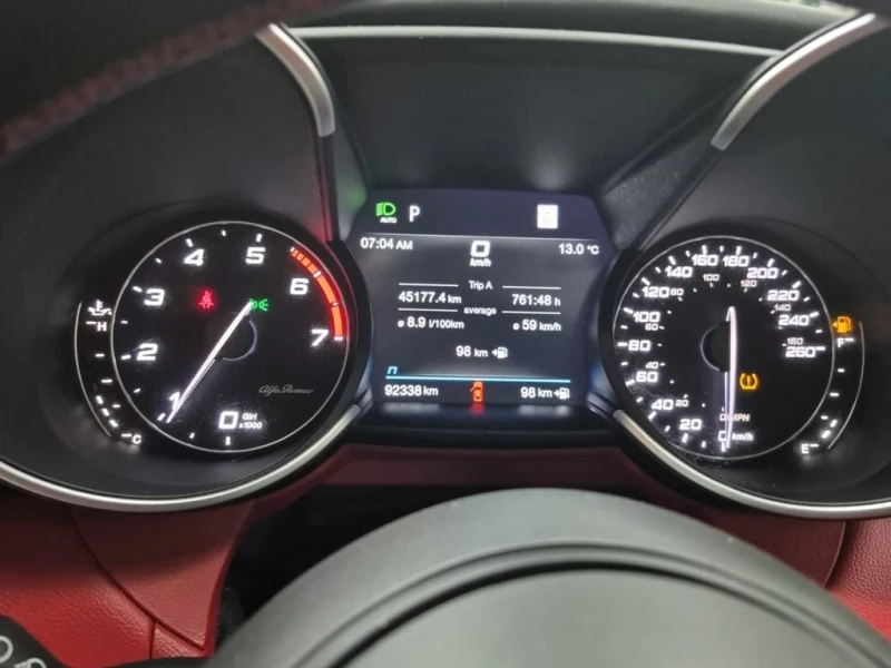 Alfa Romeo Giulia * TI SPORT * CARFAX * , снимка 11 - Автомобили и джипове - 52814358