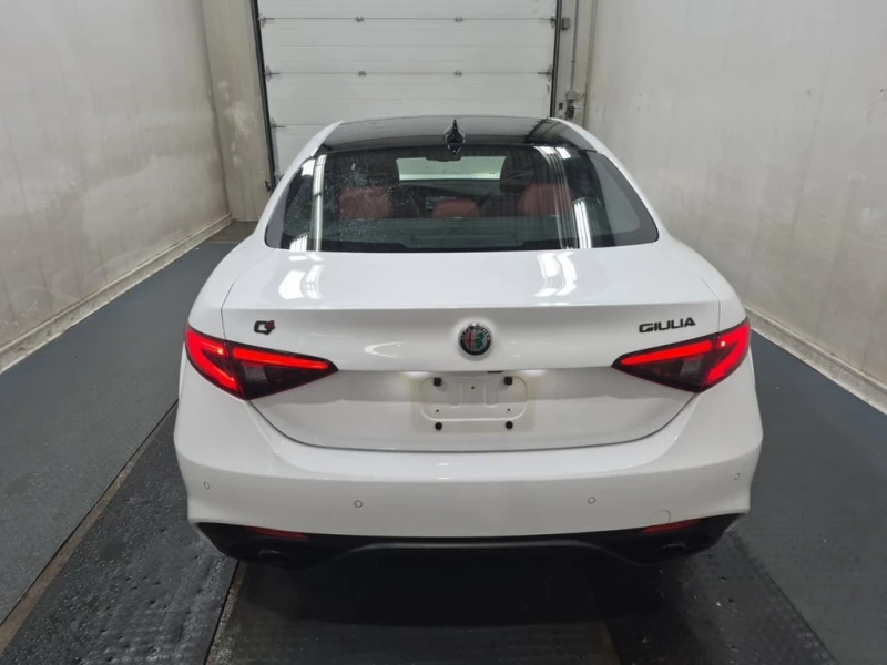 Alfa Romeo Giulia * TI SPORT * CARFAX * , снимка 8 - Автомобили и джипове - 52814358
