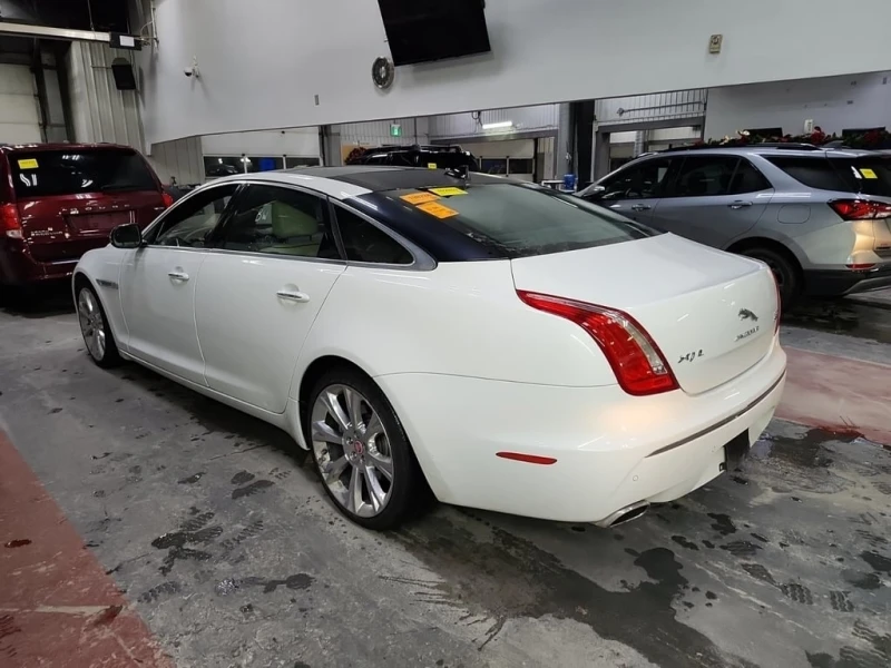 Jaguar Xj * 4dr Sdn XJL Portfolio AWD * CARFAX * ЦЕНА ДО БГ, снимка 2 - Автомобили и джипове - 52906269