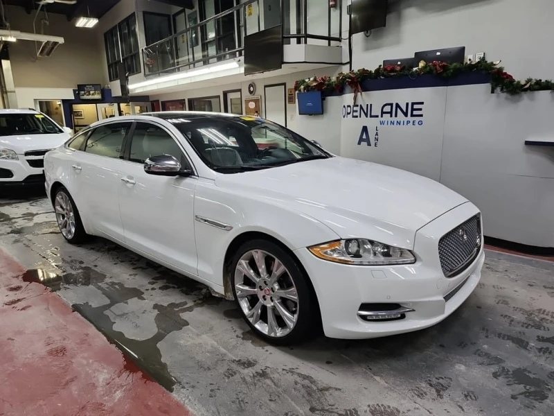 Jaguar Xj * 4dr Sdn XJL Portfolio AWD * CARFAX * ЦЕНА ДО БГ, снимка 3 - Автомобили и джипове - 52906269