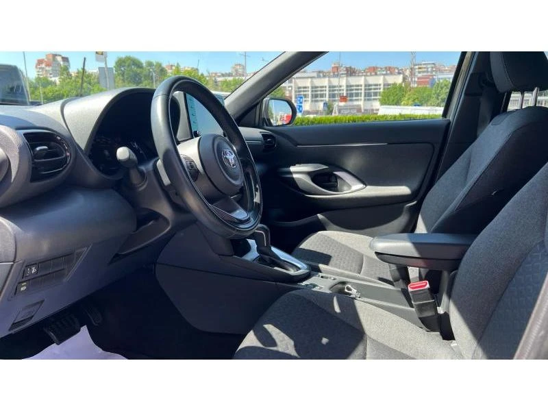 Toyota Yaris Cross 1.5h Chic - изображение 9