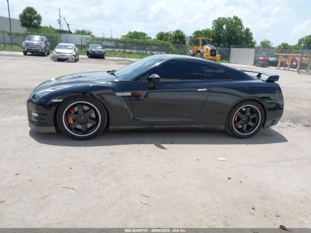 Nissan Gt-r * PREMIUM* * АвтоКредит*  - изображение 7