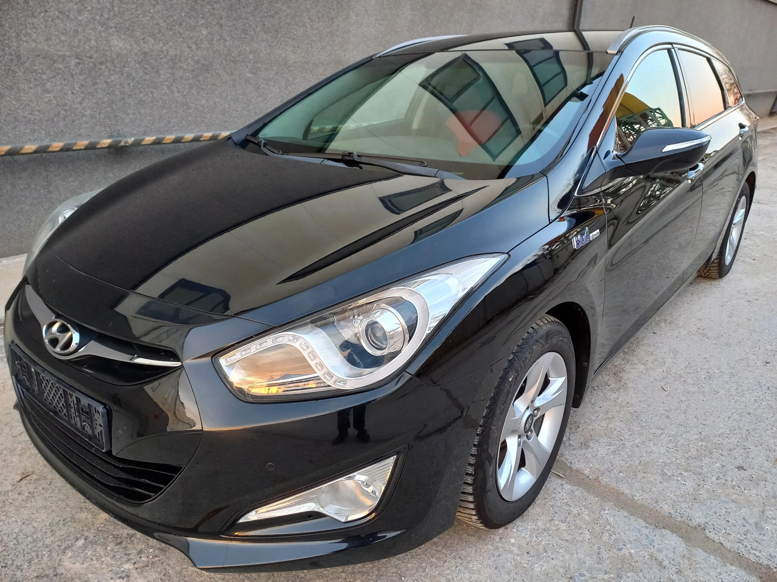 Hyundai I40 1.6i KEYLESS ENTRY & START/STOP - изображение 2