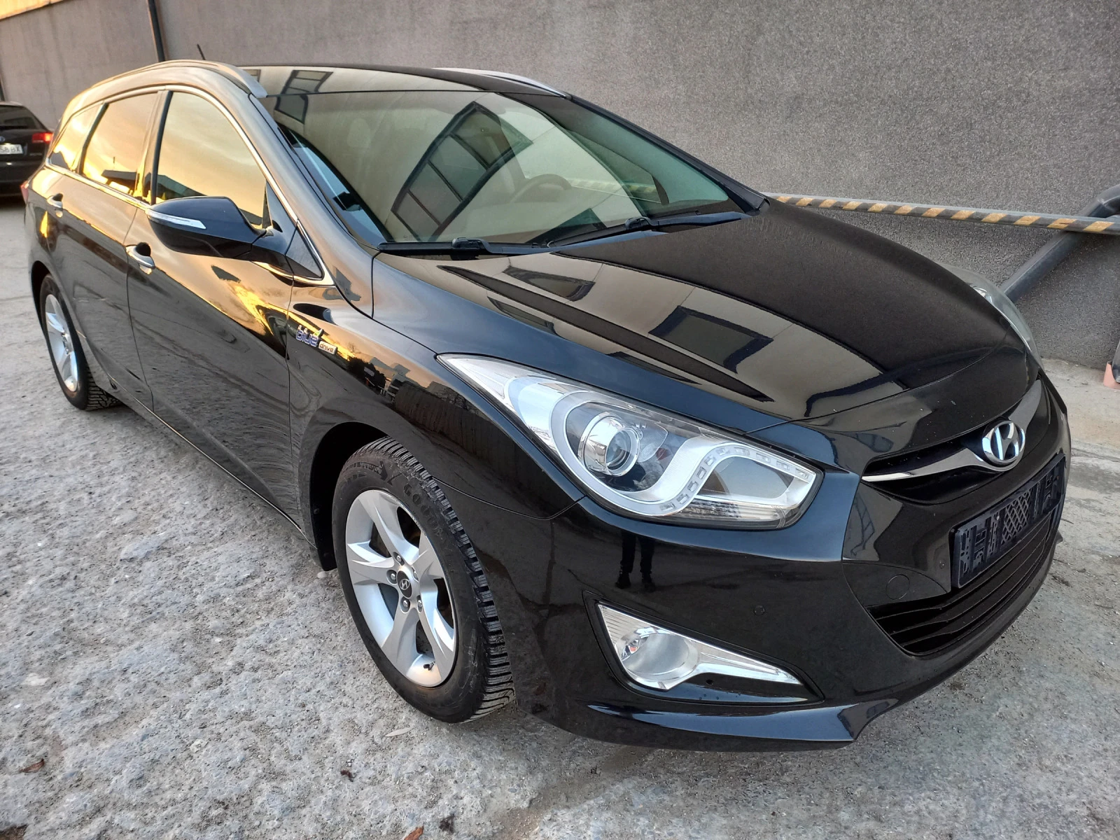 Hyundai I40 1.6i KEYLESS ENTRY & START/STOP | Mobile.bg — изображение 1