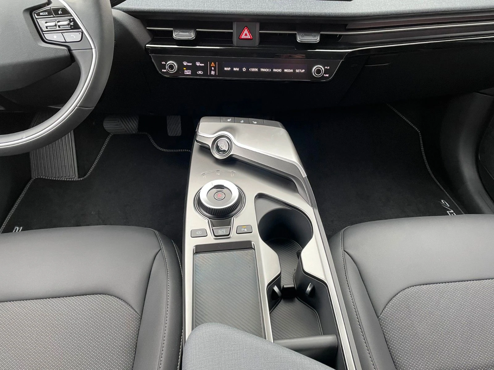 Kia EV6 170HP/NAVI/CAM/LED/AMBI/KLESS/CARPLAY/353v | Mobile.bg   16