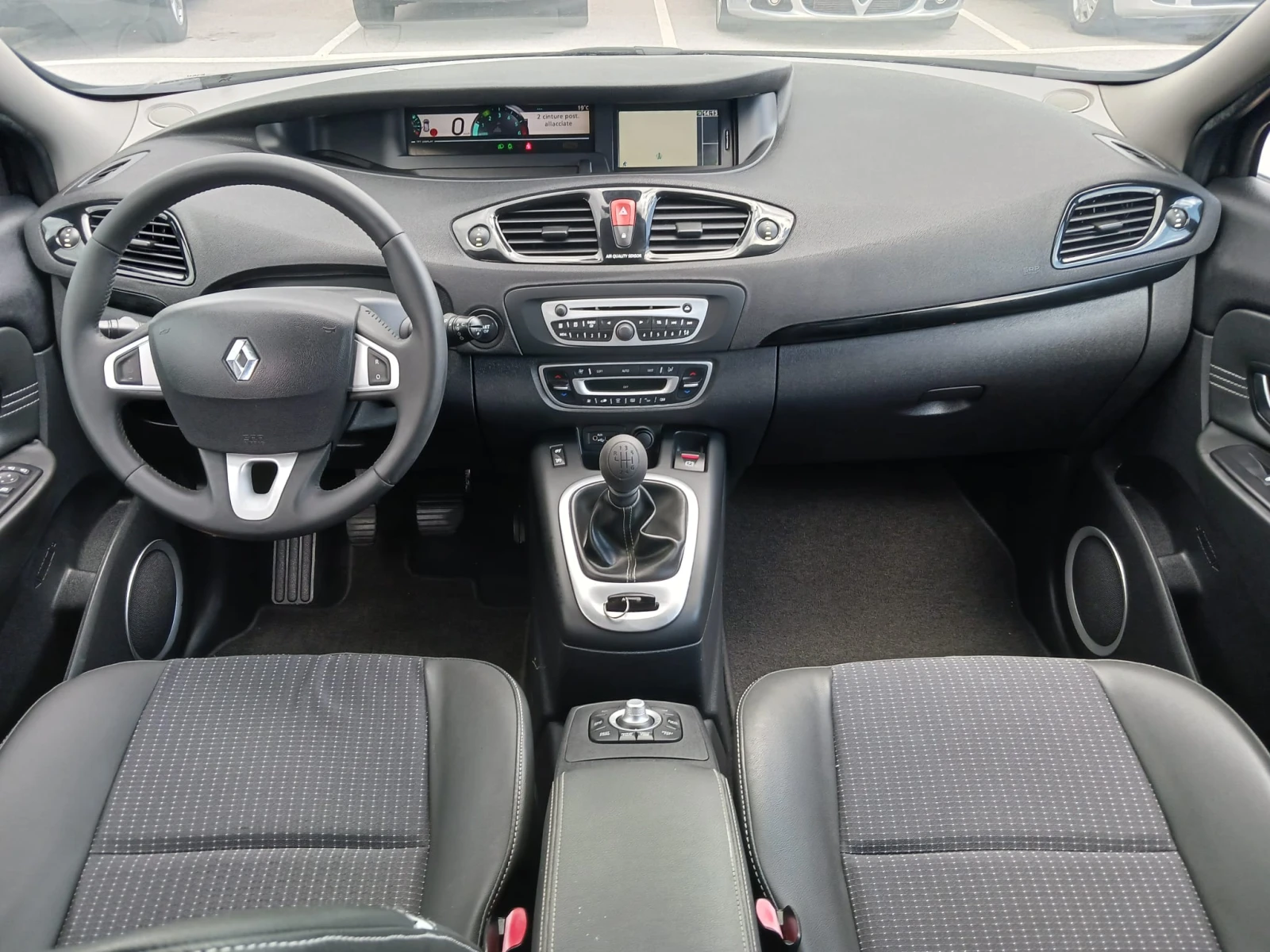Renault Scenic 1.5 dci  - изображение 8