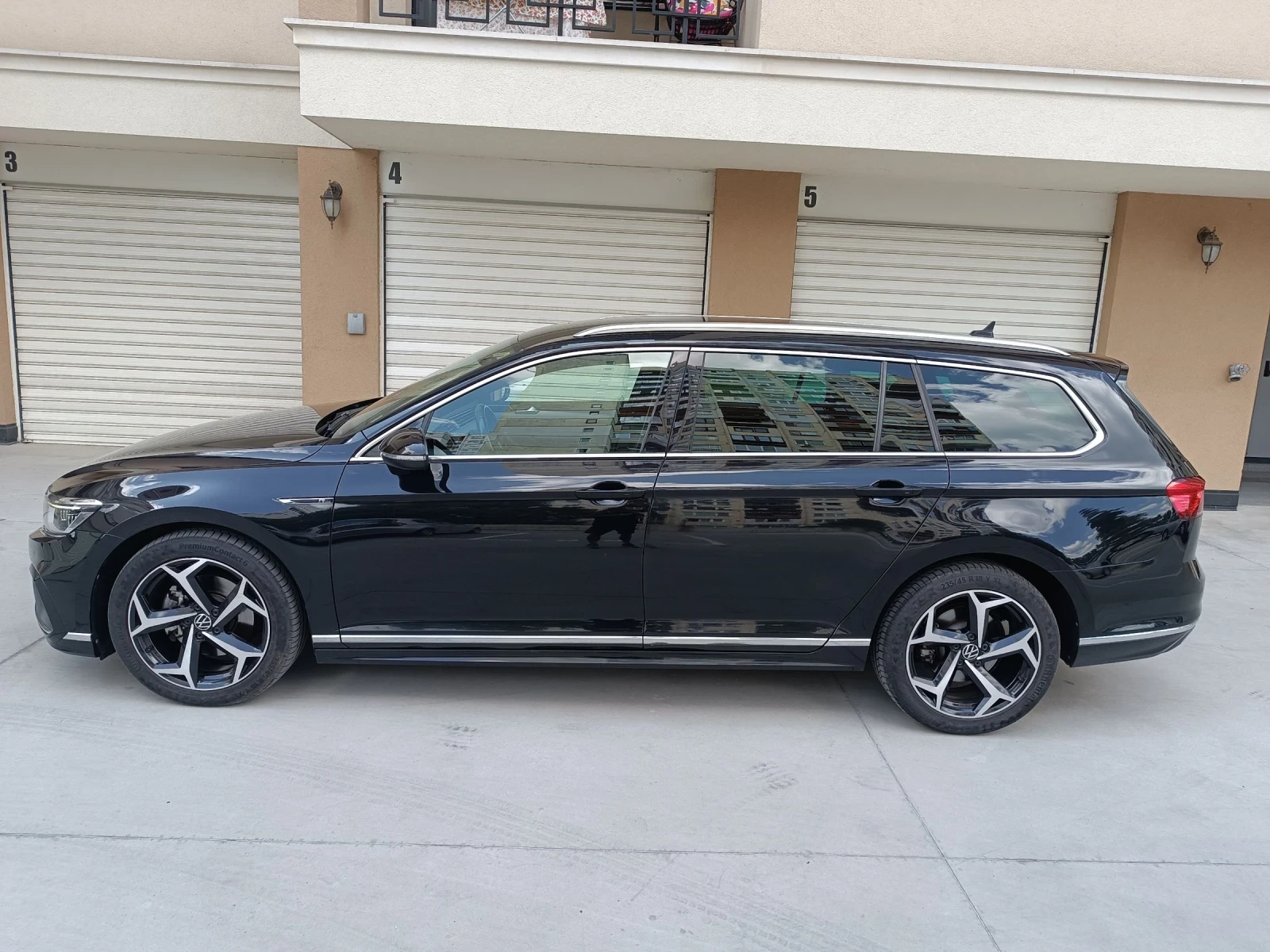 VW Passat RLine, IQ Light, Digital, Камера, Сервизна История - изображение 7