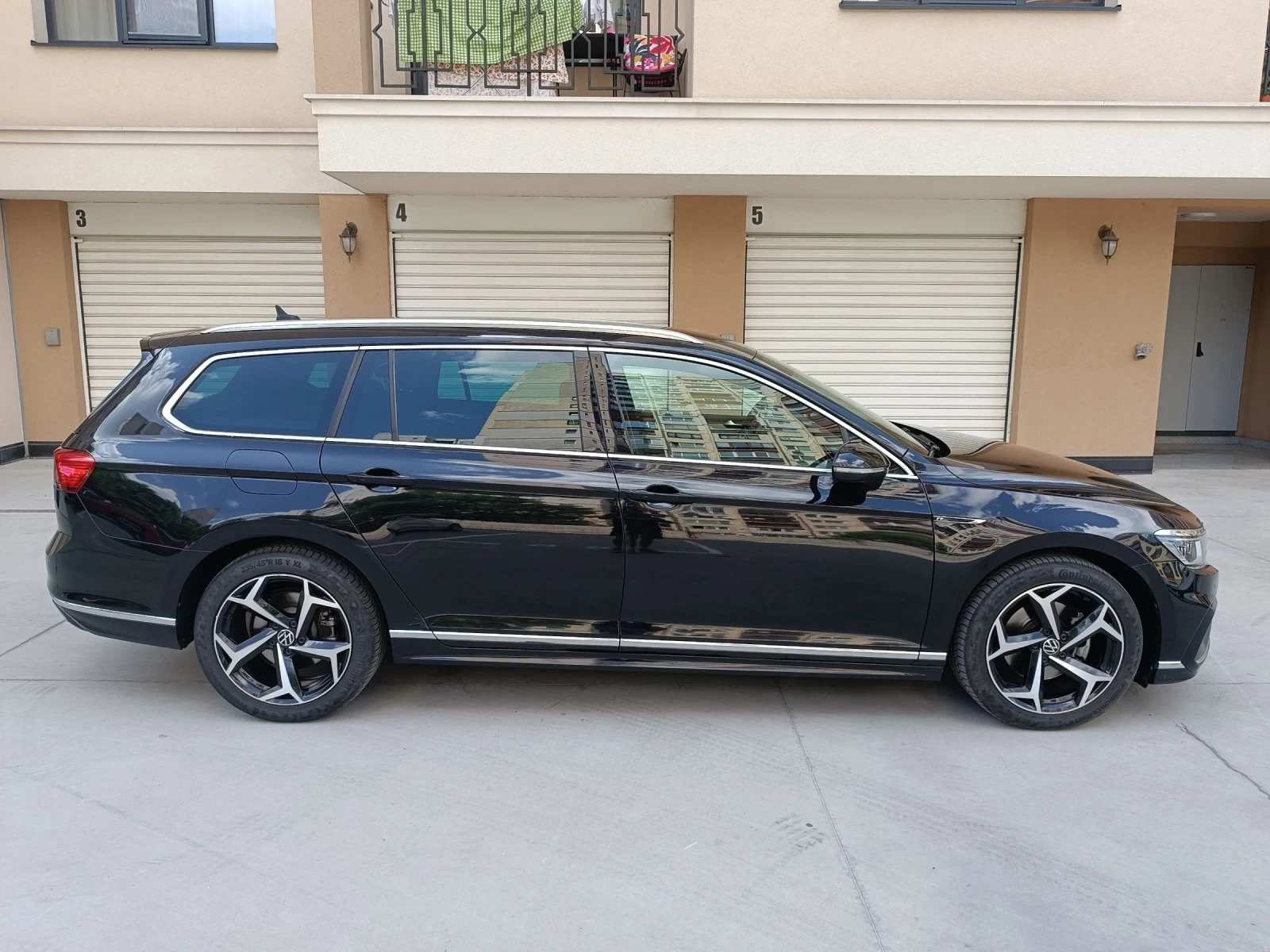 VW Passat RLine, IQ Light, Digital, Камера, Сервизна История - изображение 8
