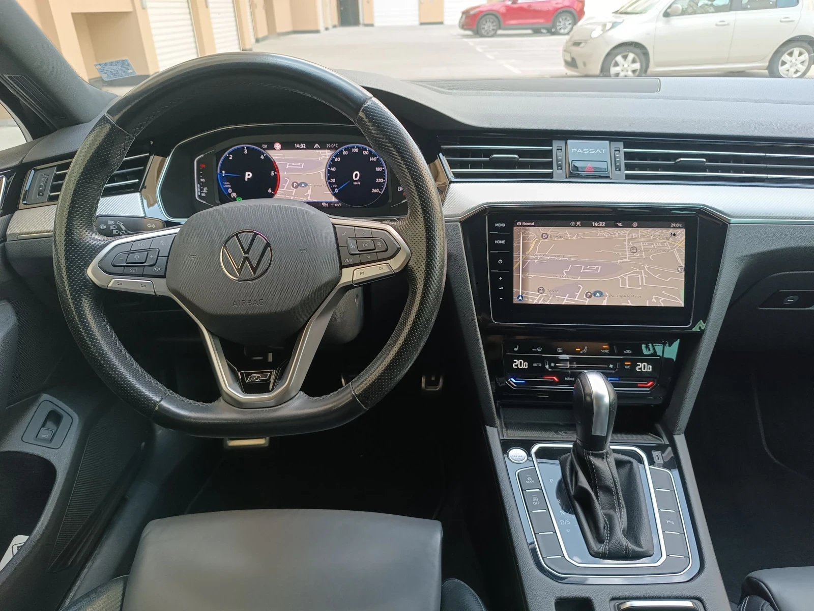 VW Passat RLine, IQ Light, Digital, Камера, Сервизна История - изображение 10