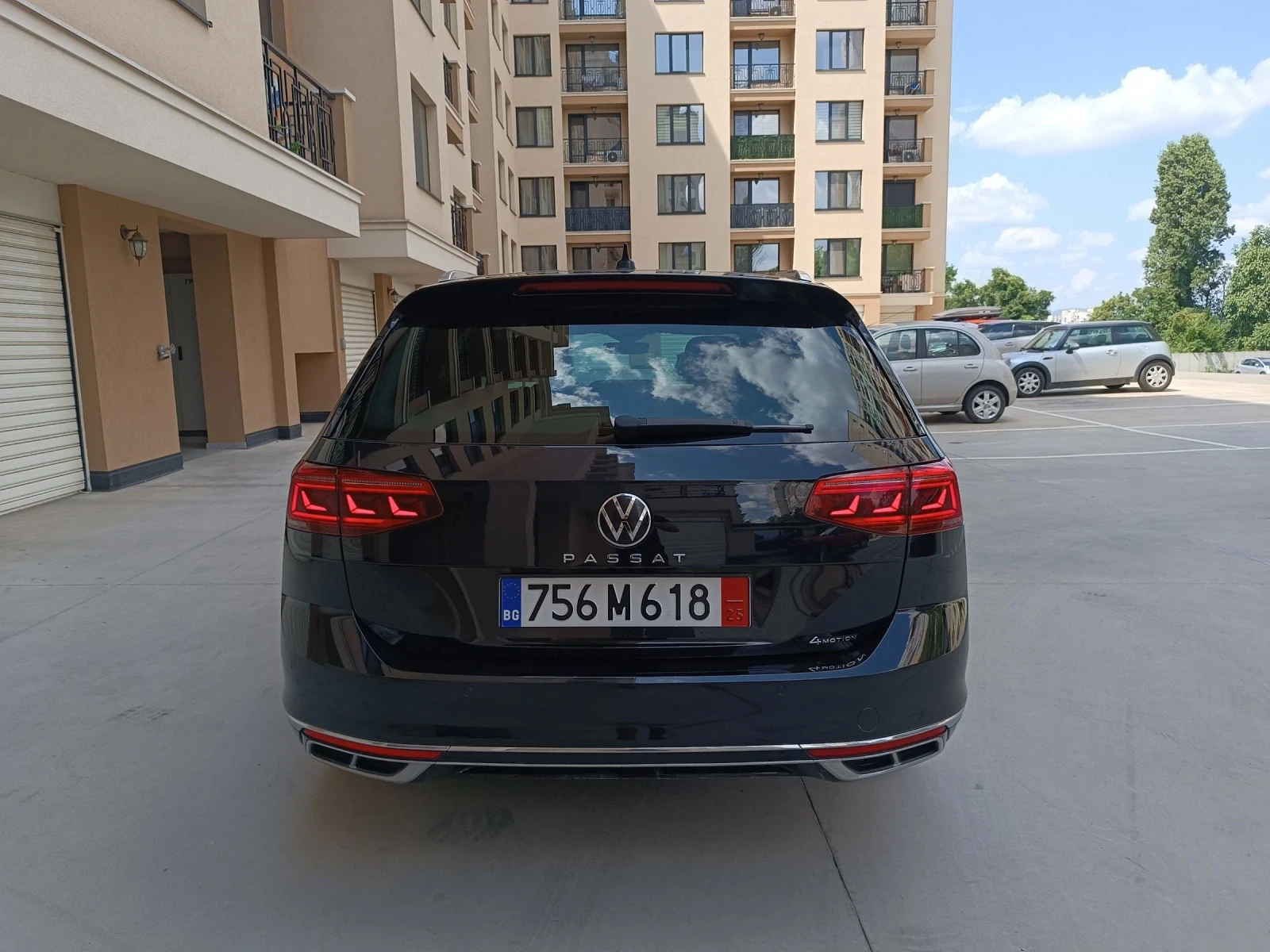 VW Passat RLine, IQ Light, Digital, Камера, Сервизна История - изображение 6