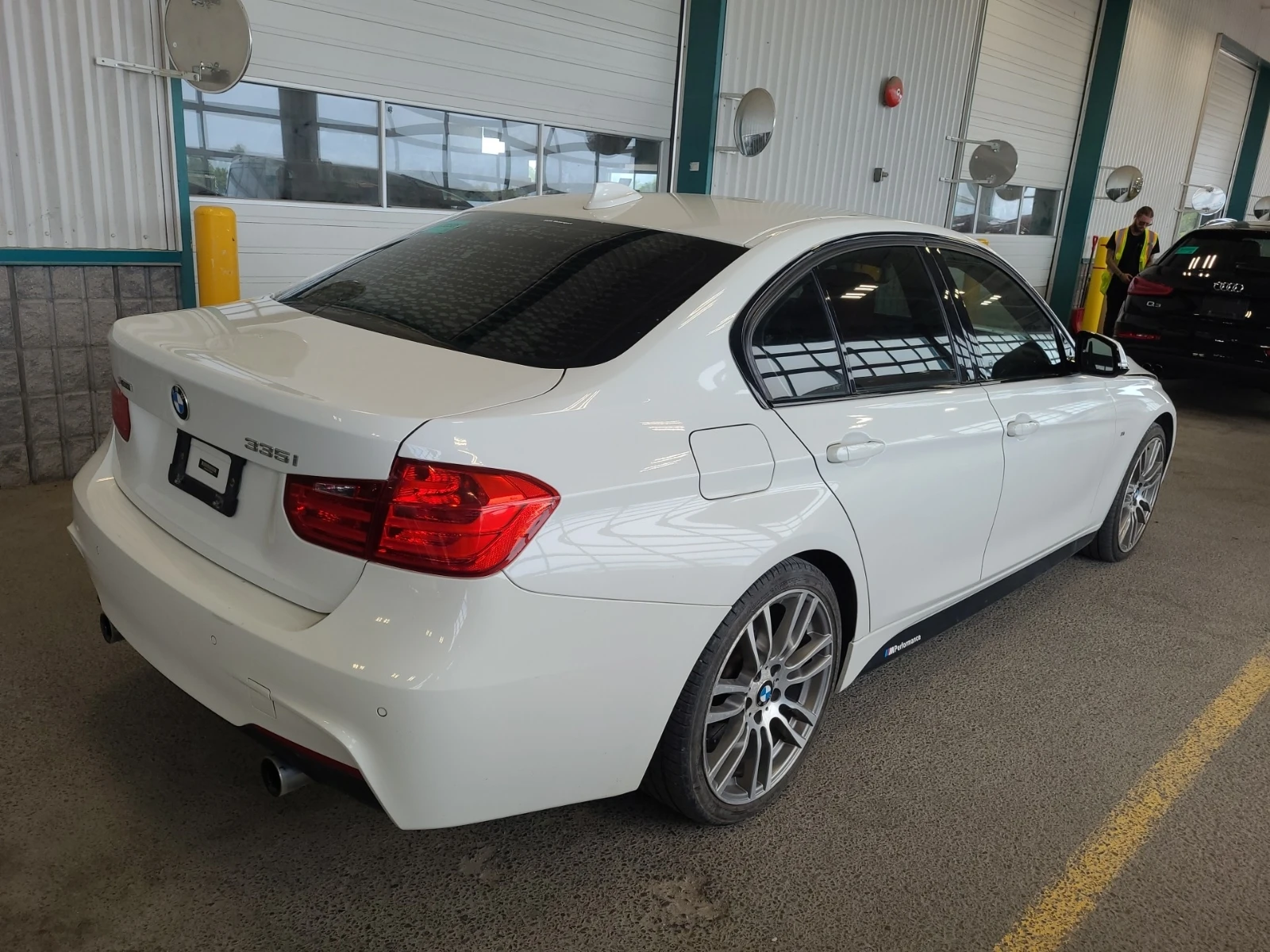BMW 335 * XDRIVE* * АвтоКредит*  - изображение 3