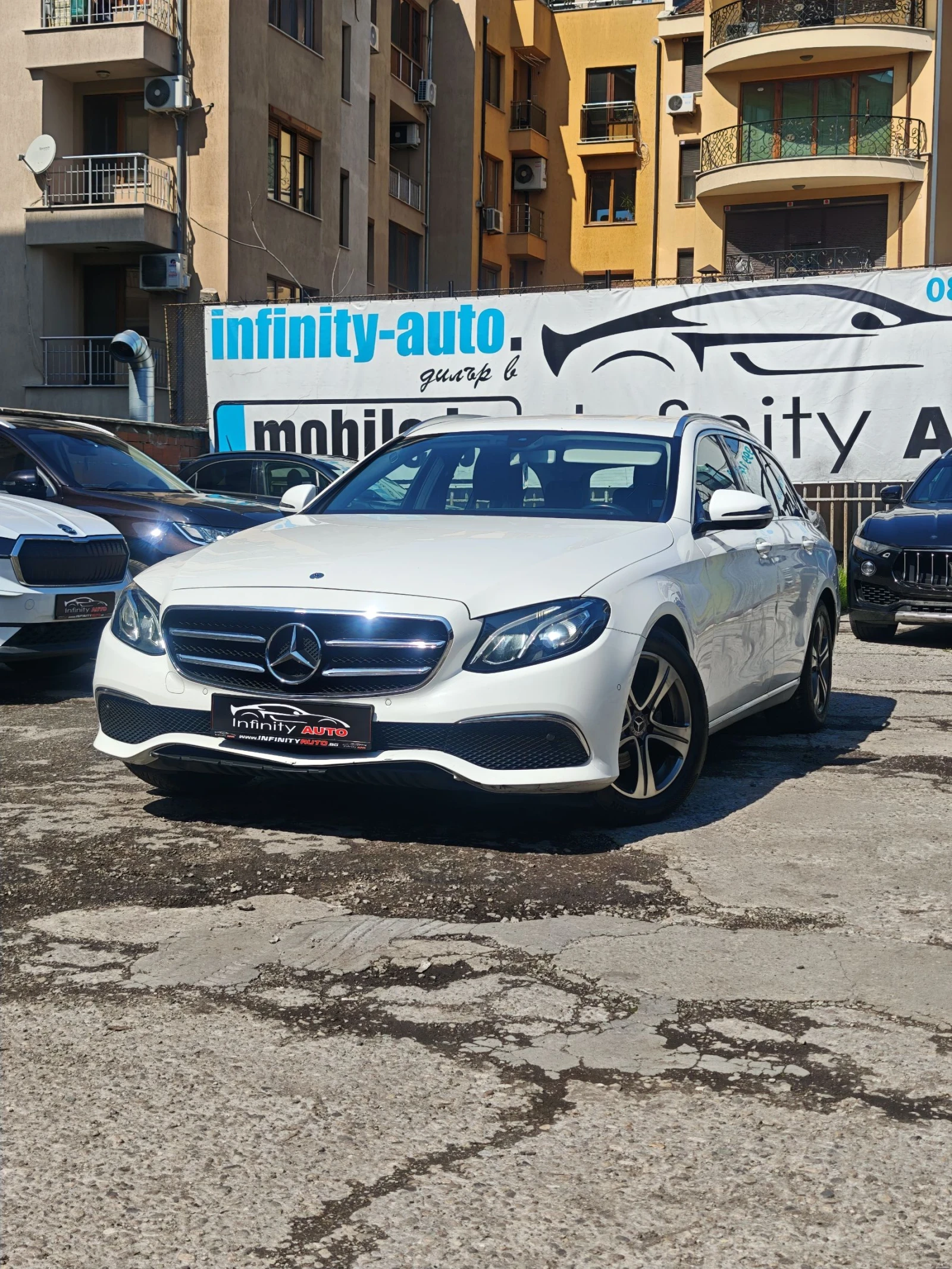 Mercedes-Benz E 220 AMG, ДИГИТАЛЕН ДИСПЛЕЙ, ПОДГРЕВ, КАМЕРА, ФУЛ! 