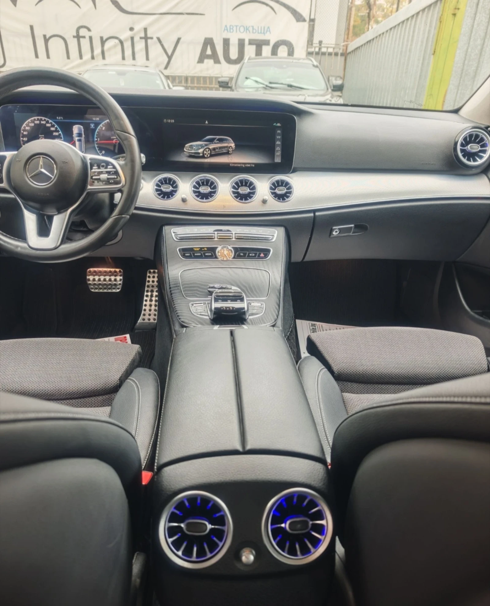 Mercedes-Benz E 220 AMG, ДИГИТАЛЕН ДИСПЛЕЙ, ПОДГРЕВ, КАМЕРА, ФУЛ! , снимка 10 - Автомобили и джипове - 53977464