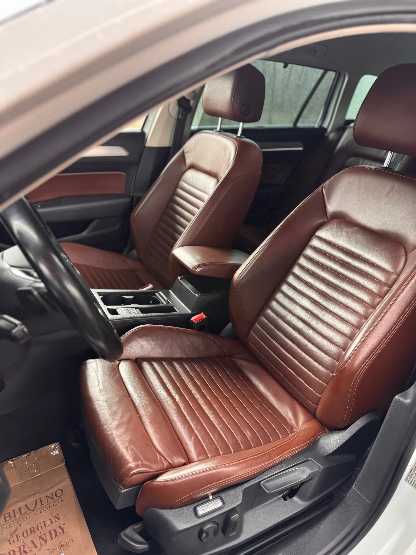 VW Passat 4motion | FULL LED | Ergo | Distronic, снимка 11 - Автомобили и джипове - 54402428