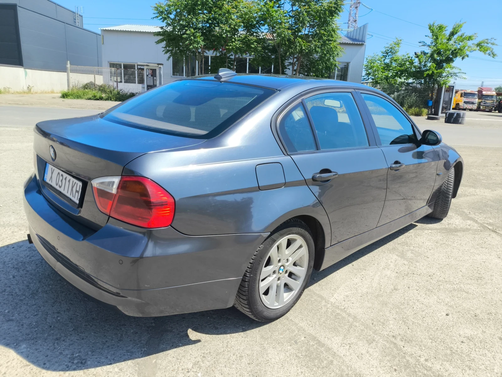 BMW 320, снимка 4 - Автомобили и джипове - 54767073