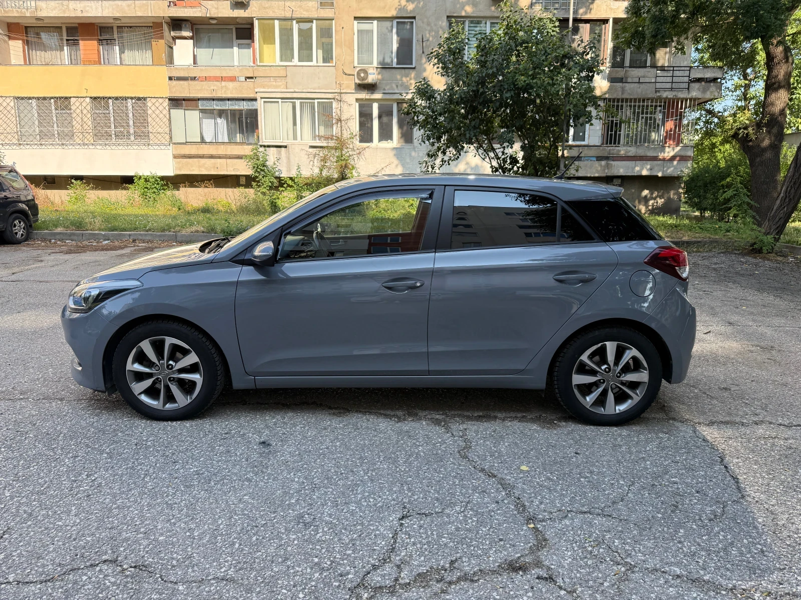Hyundai I20, снимка 3 - Автомобили и джипове - 55337335