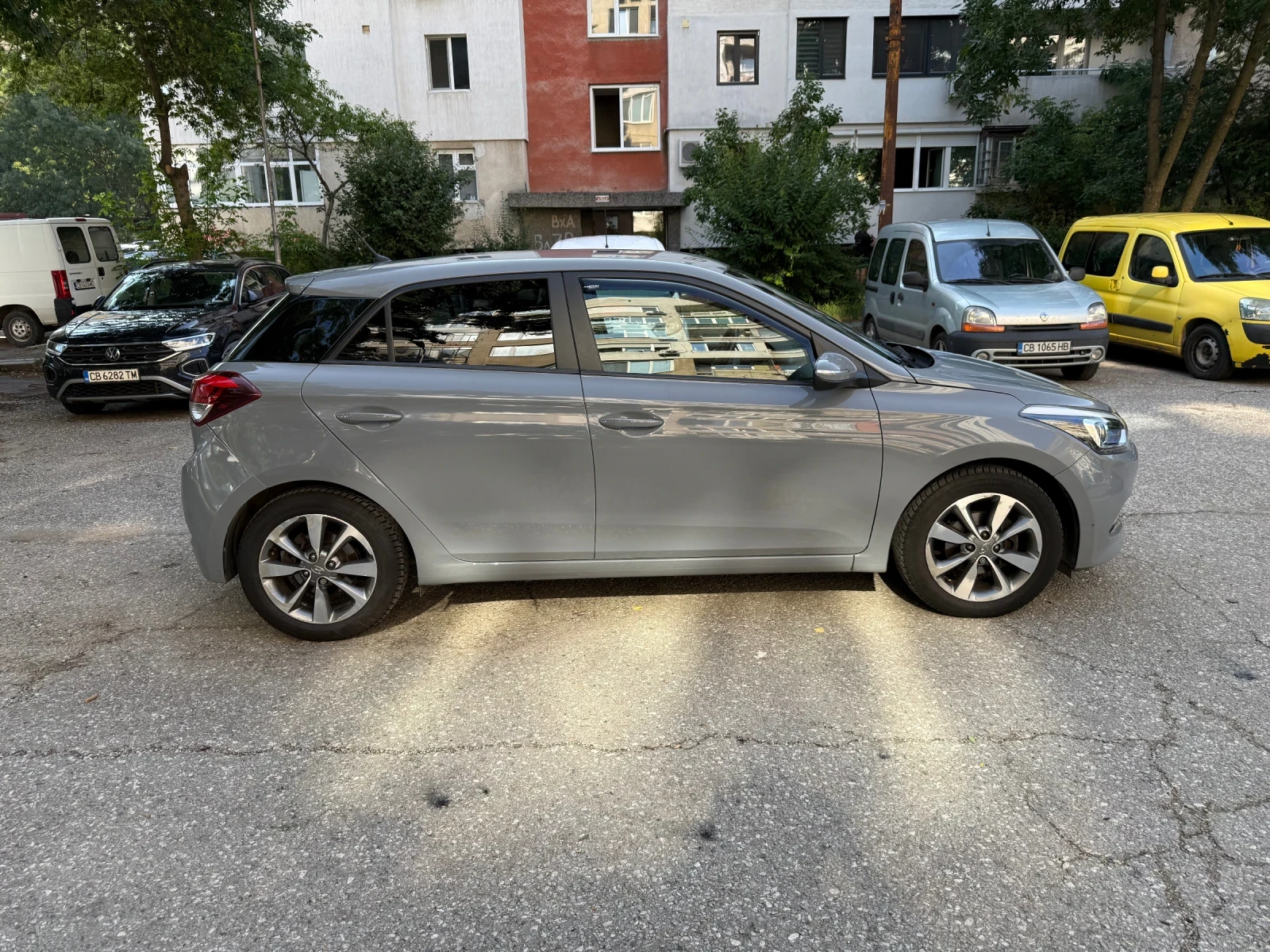 Hyundai I20, снимка 2 - Автомобили и джипове - 55337335