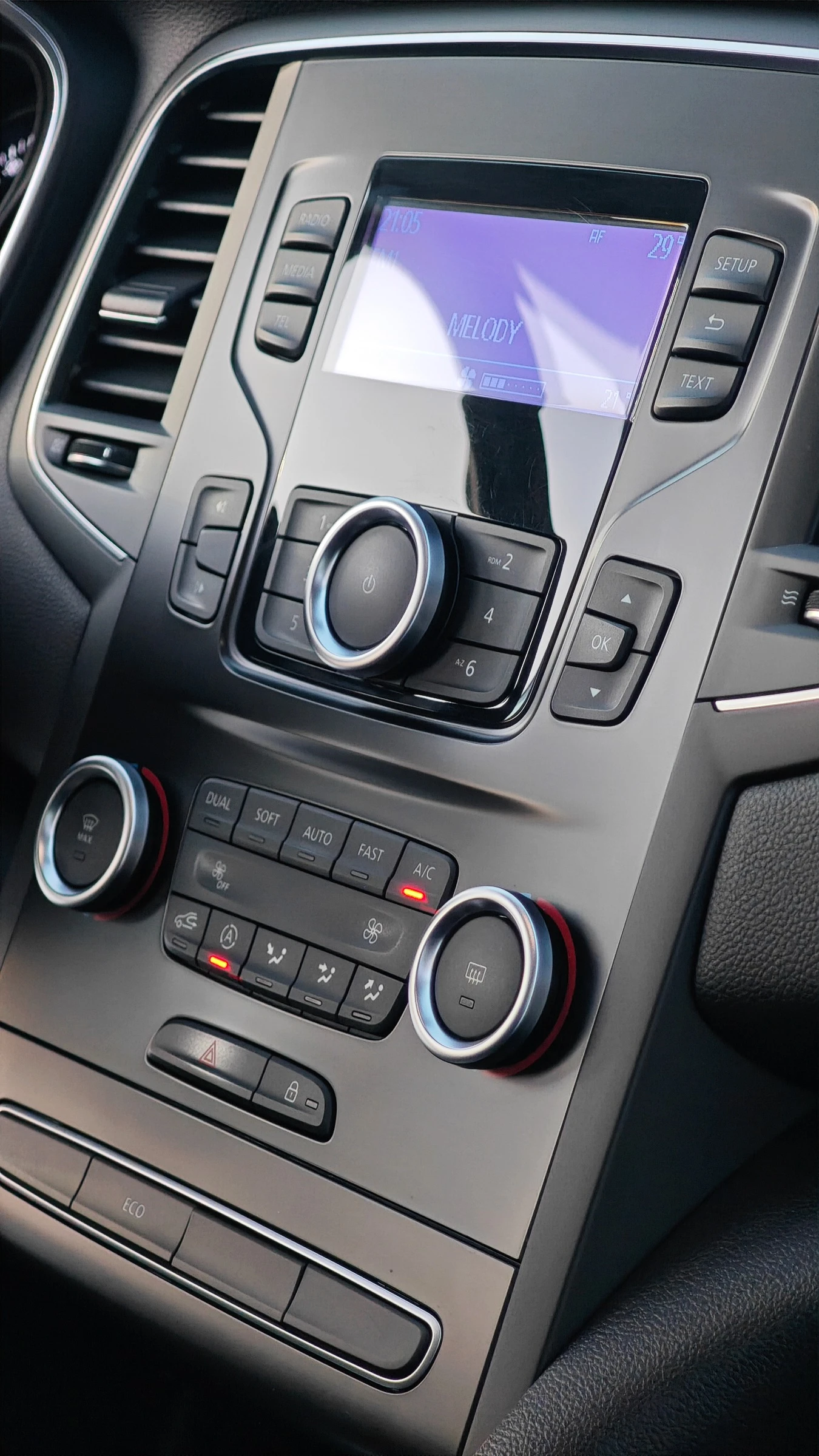 Renault Megane IV Grandtour 1.6 SCe, снимка 8 - Автомобили и джипове - 55387268
