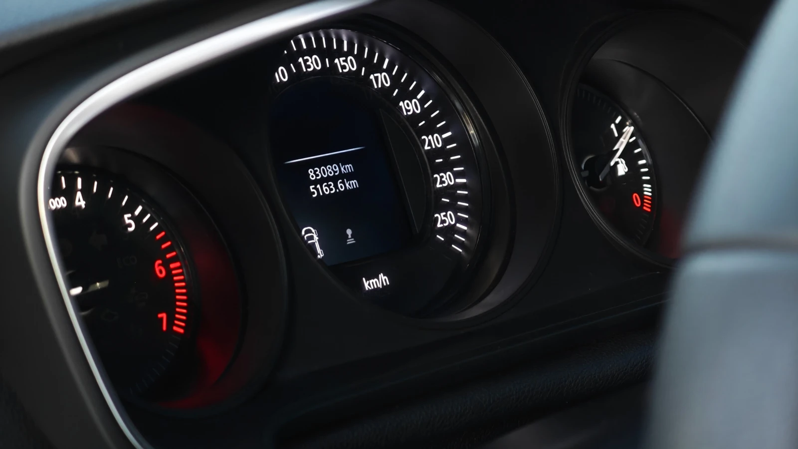 Renault Megane IV Grandtour 1.6 SCe, снимка 12 - Автомобили и джипове - 55387268