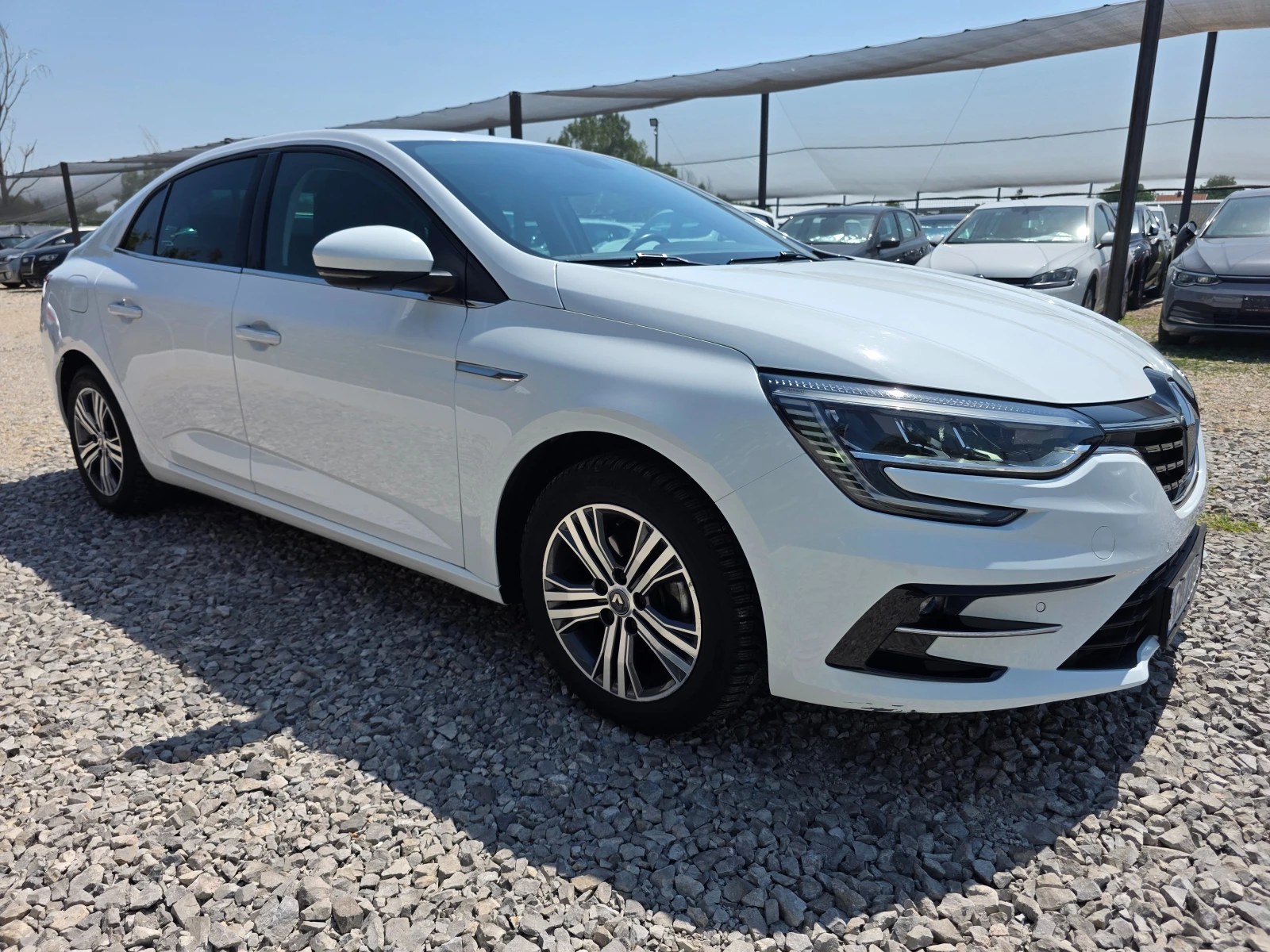 Renault Megane IV-phase II-Sedan-1.3 TCe-140hp, снимка 3 - Автомобили и джипове - 55539513