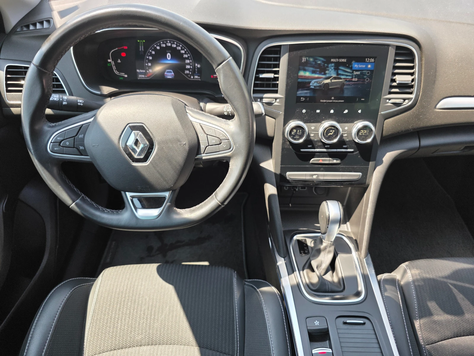 Renault Megane IV-phase II-Sedan-1.3 TCe-140hp, снимка 9 - Автомобили и джипове - 55539513