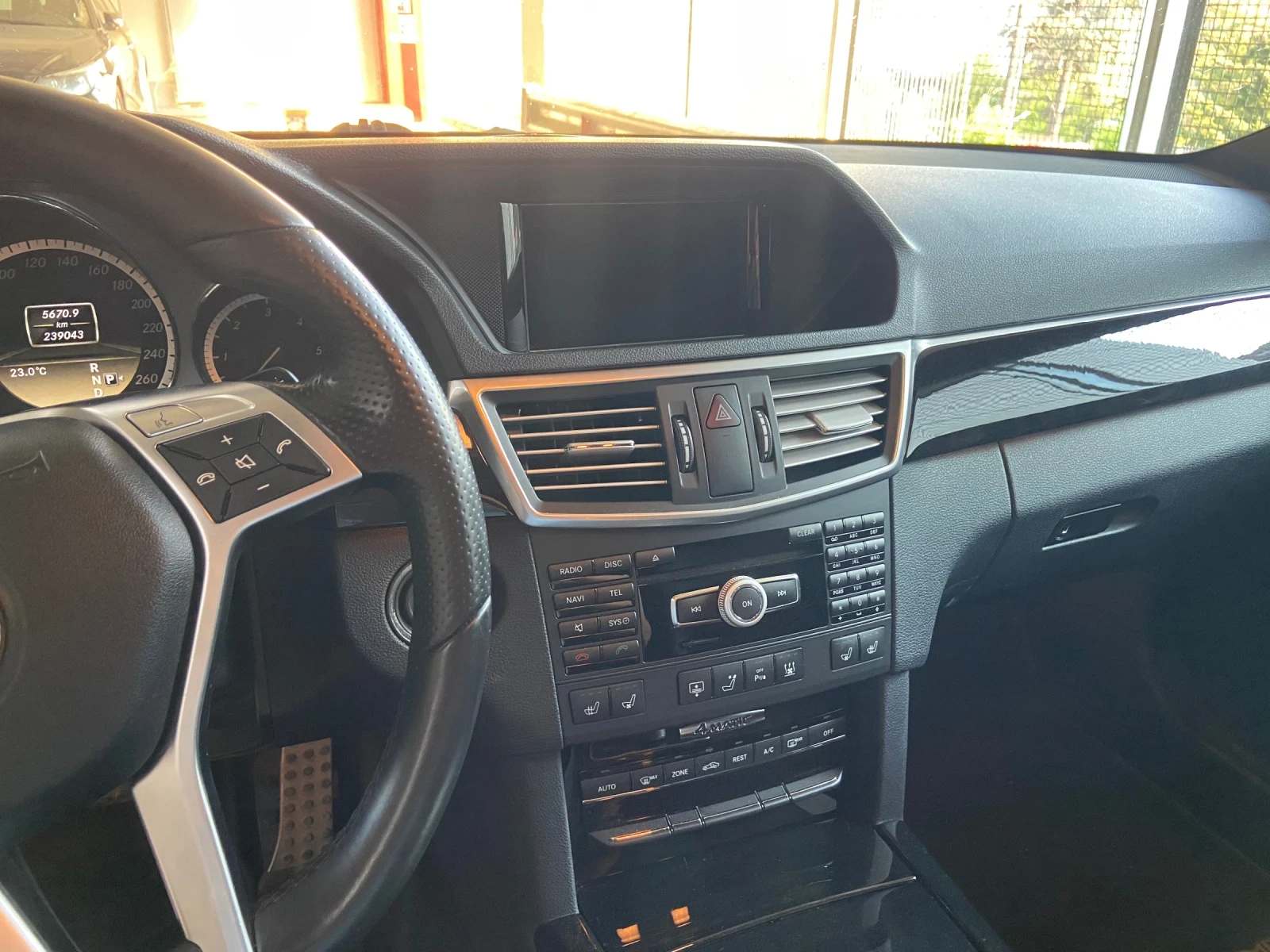 Mercedes-Benz E 350, снимка 2 - Автомобили и джипове - 55592384