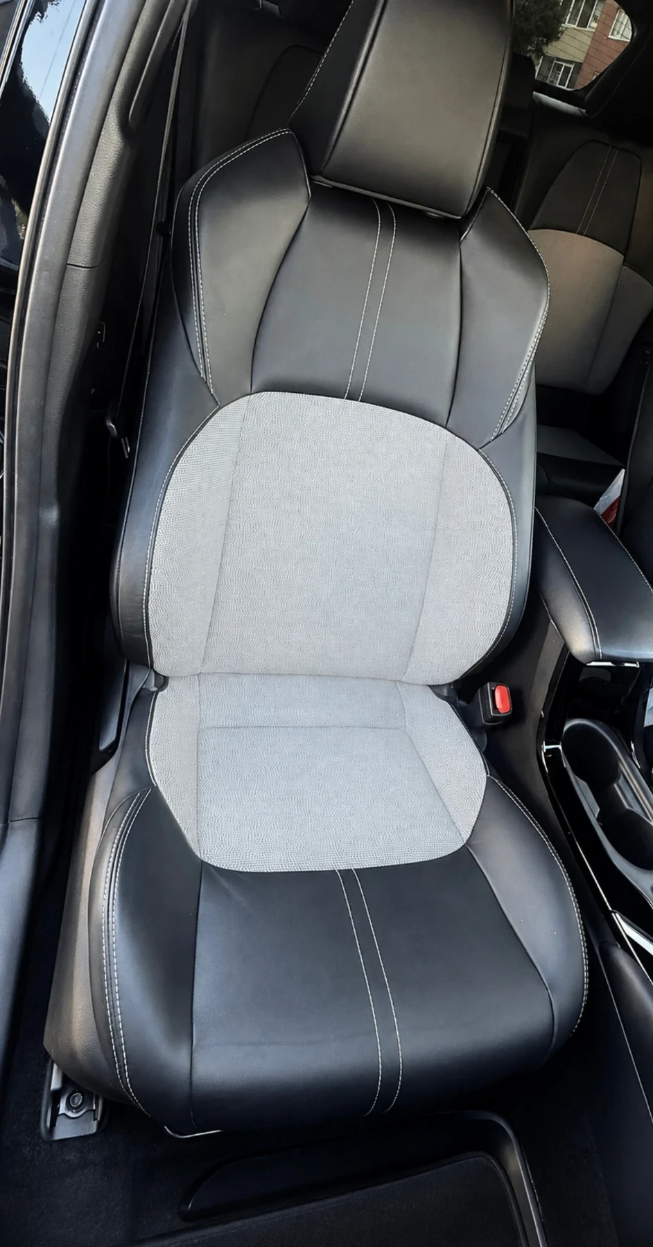 Toyota Corolla 2.0 XSE, снимка 10 - Автомобили и джипове - 55605826