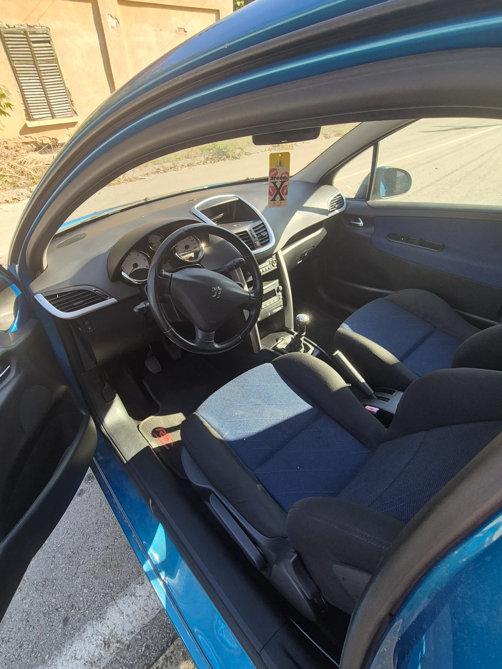 Peugeot 207 1.6HDI, снимка 7 - Автомобили и джипове - 56594314