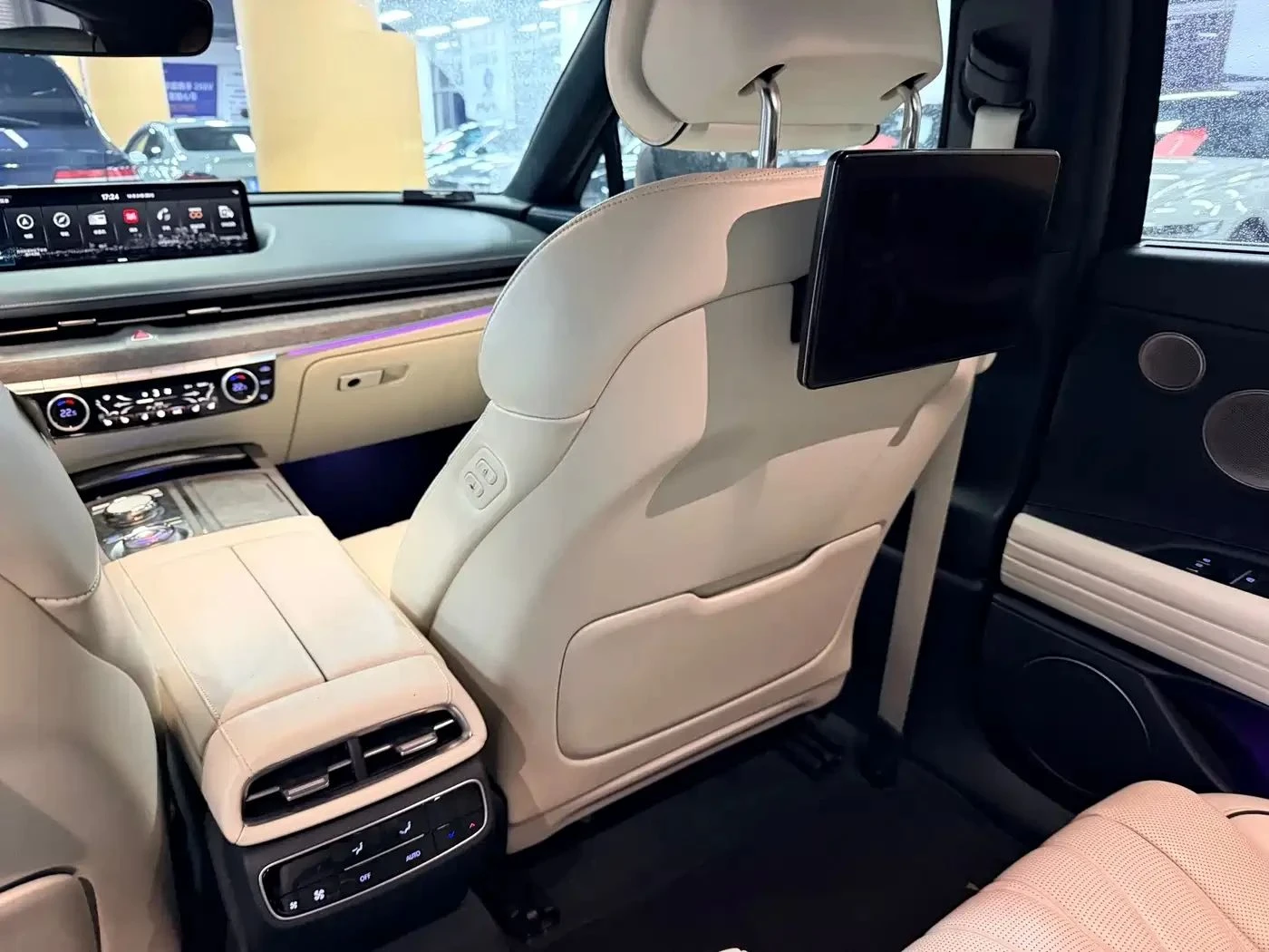 Genesis G80, снимка 13 - Автомобили и джипове - 56685097