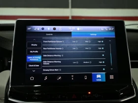 Jeep Compass Limited | 4WD | Дистанционно палене | Carplay , снимка 11