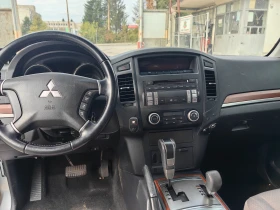 Обява за продажба на Mitsubishi Pajero  3.0i V6 GLS Automatic ~27 999 лв. - изображение 9