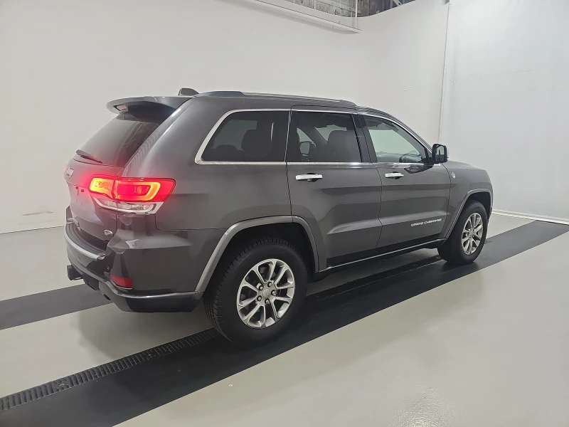 Jeep Grand cherokee OVERLAND* 5.7l* Панорама* Идеална за ГАЗ* Подгрев*, снимка 3 - Автомобили и джипове - 47670508