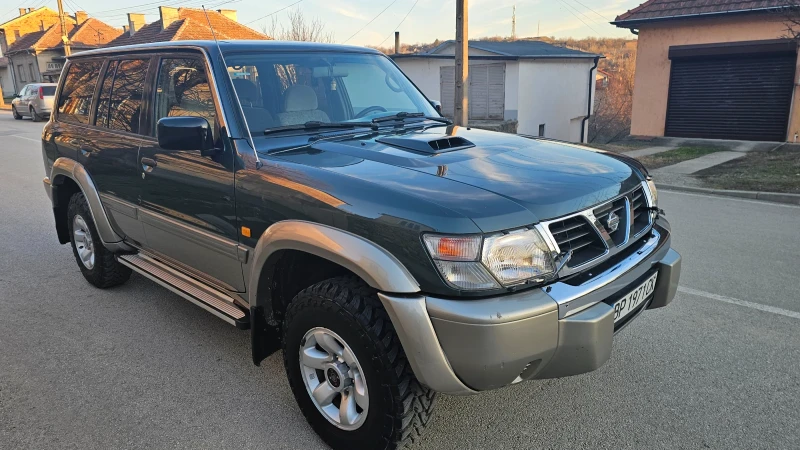 Nissan Patrol, снимка 1 - Автомобили и джипове - 49392636