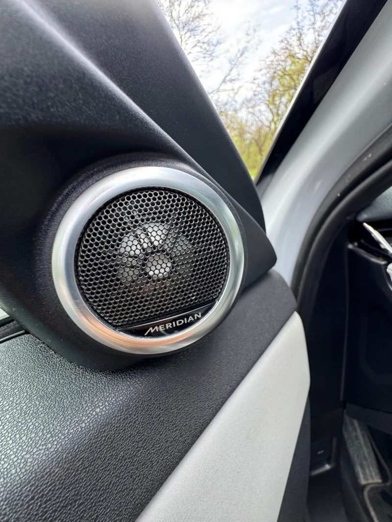 Land Rover Range Rover Evoque R-DYNAMIC 4x4 DIESEL/HYBRID FULL ЕКСТРИ, снимка 9 - Автомобили и джипове - 52844129