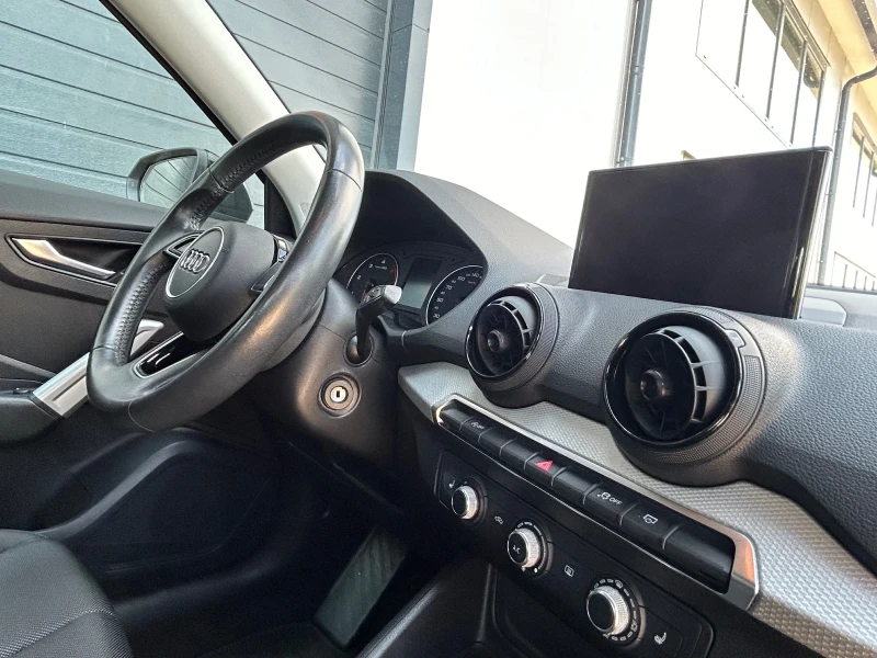 Audi Q2 1.6 TDI Автоматична 2018 , снимка 14 - Автомобили и джипове - 51190467