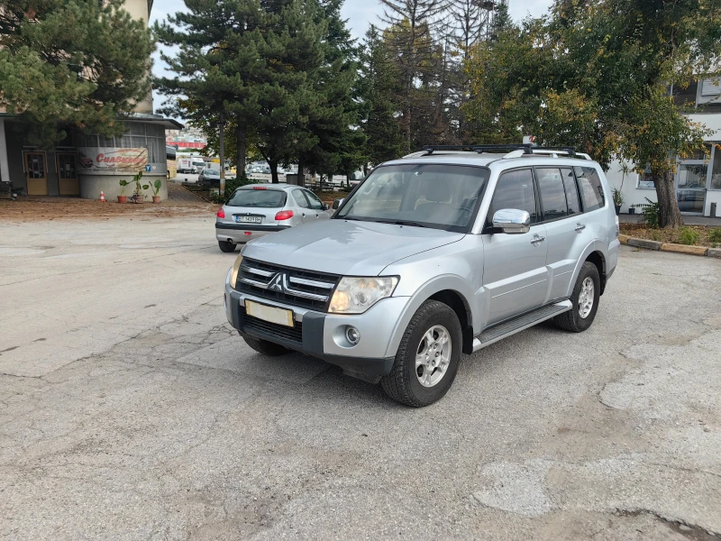 Mitsubishi Pajero  3.0i V6 GLS Automatic, снимка 3 - Автомобили и джипове - 52047645