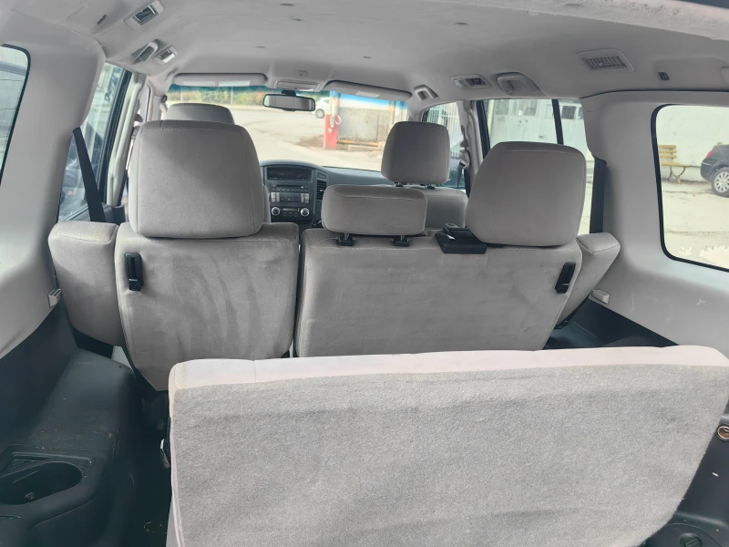 Mitsubishi Pajero  3.0i V6 GLS Automatic, снимка 11 - Автомобили и джипове - 52047645
