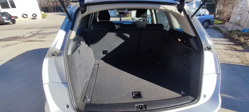 Audi Q5, снимка 9 - Автомобили и джипове - 53113431