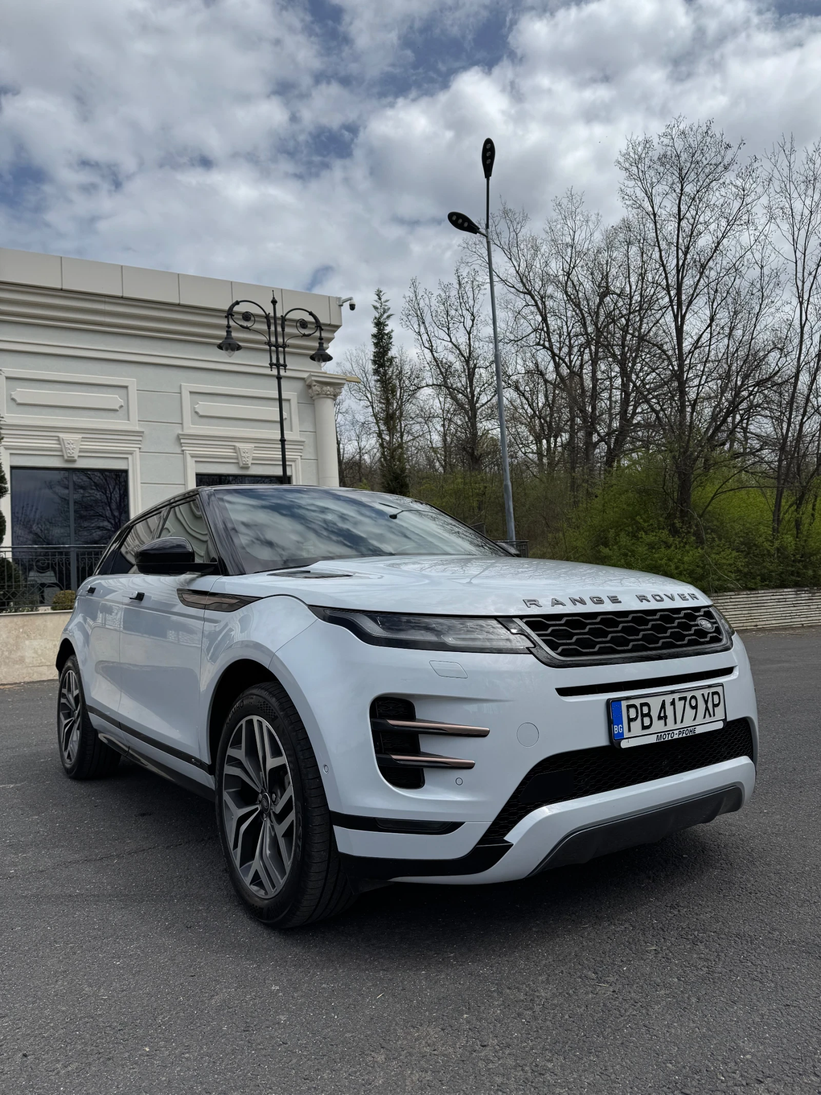 Land Rover Range Rover Evoque R-DYNAMIC 4x4 DIESEL/HYBRID FULL ЕКСТРИ, снимка 1
